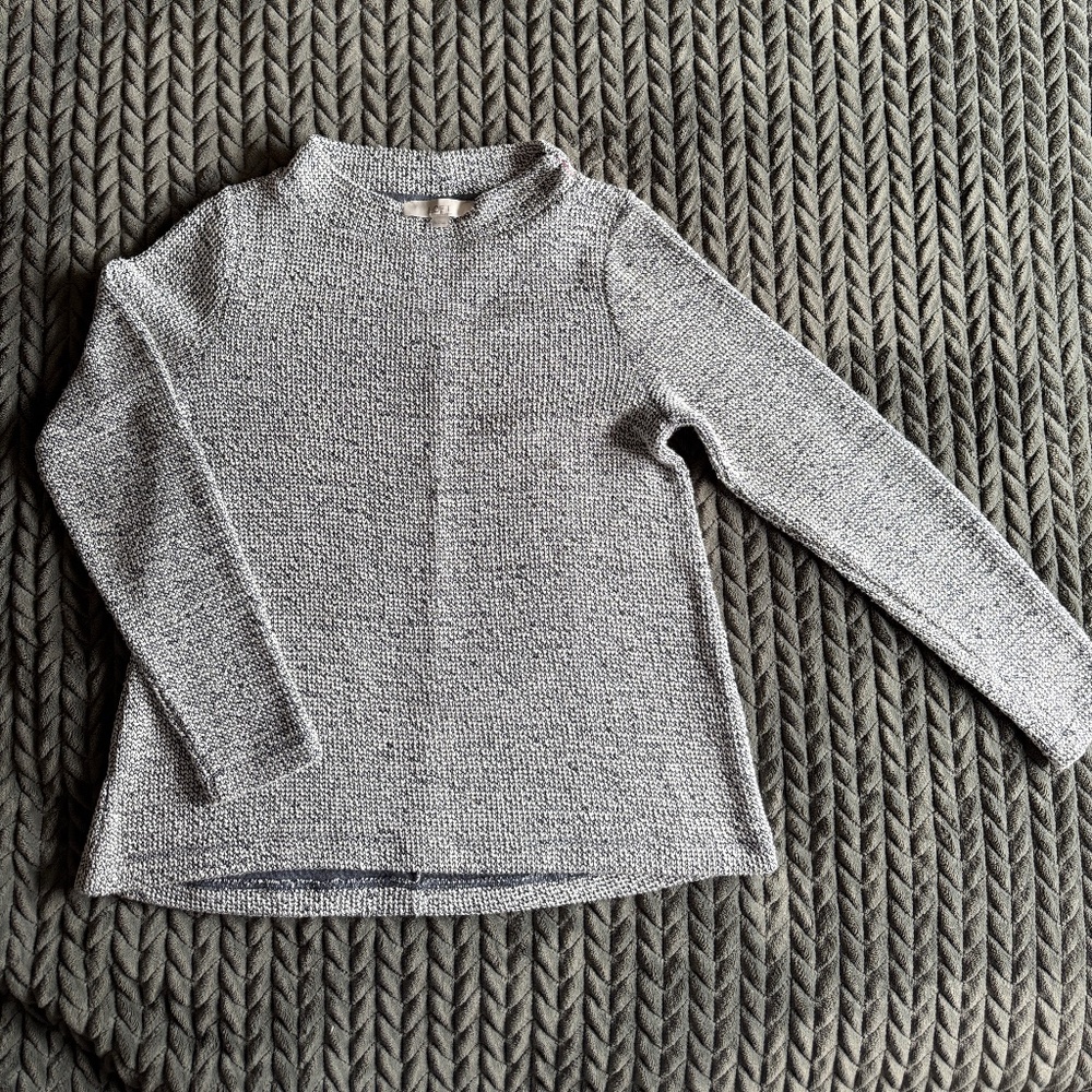 Ann Taylor LOFT Knit Thick Sweater Size Small Navy and White Crew Neck